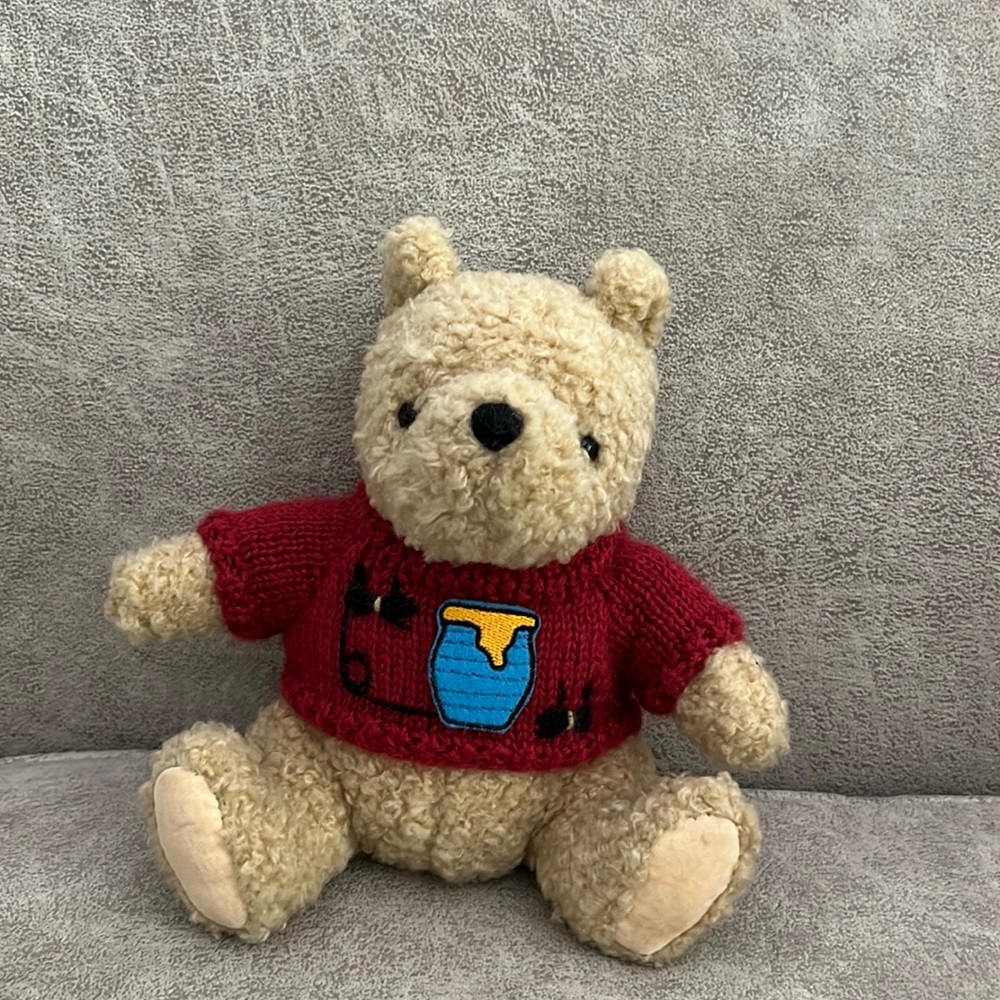 Collectible Gund Classic Pooh vintage